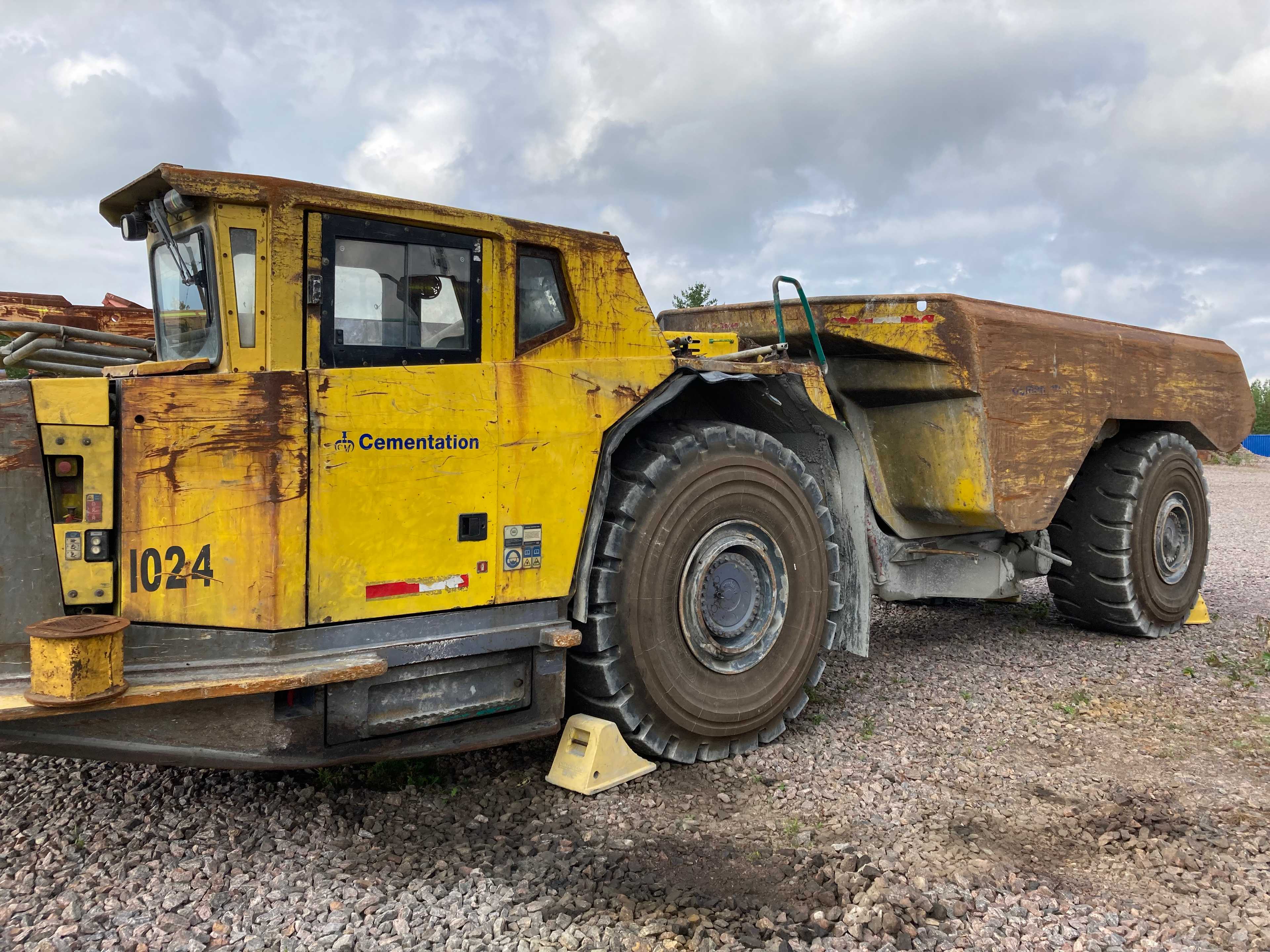 2012 Atlast Copco MT42 Underground Mining Truck - HYDRO EXCAVATOR TRUCKS