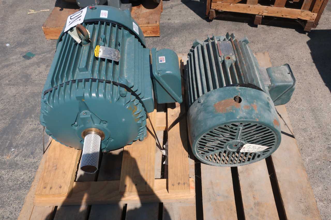 LOT OF 2 ASSORTED MOTORS BALDOR TOSHIBA - ELECTRIC MOTORS