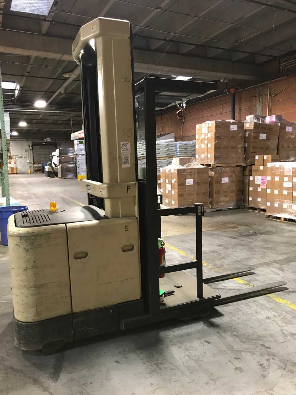 2000 Crown SP3000 stock picker, Albuquerque, NM - ORDER PICKER