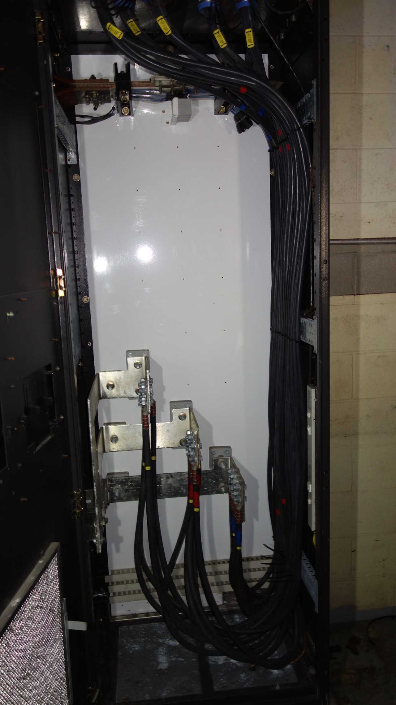 GE INNOVATION 3VVRJ607PR001 LV AC DRIVE CABINET 11-2509 - MOTOR DRIVES