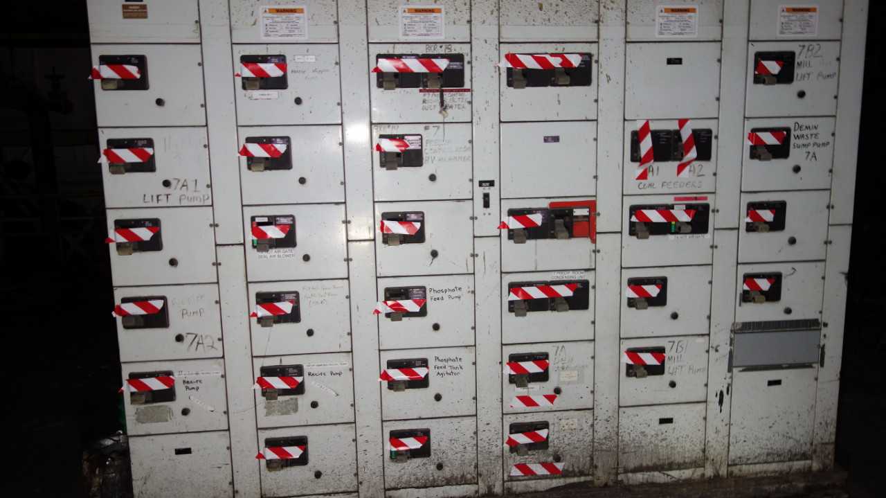 X6 VERTICAL SECTIONS OF WESTINGHOUSE MCC BUCKETS - MOTOR CONTROL CENTERS