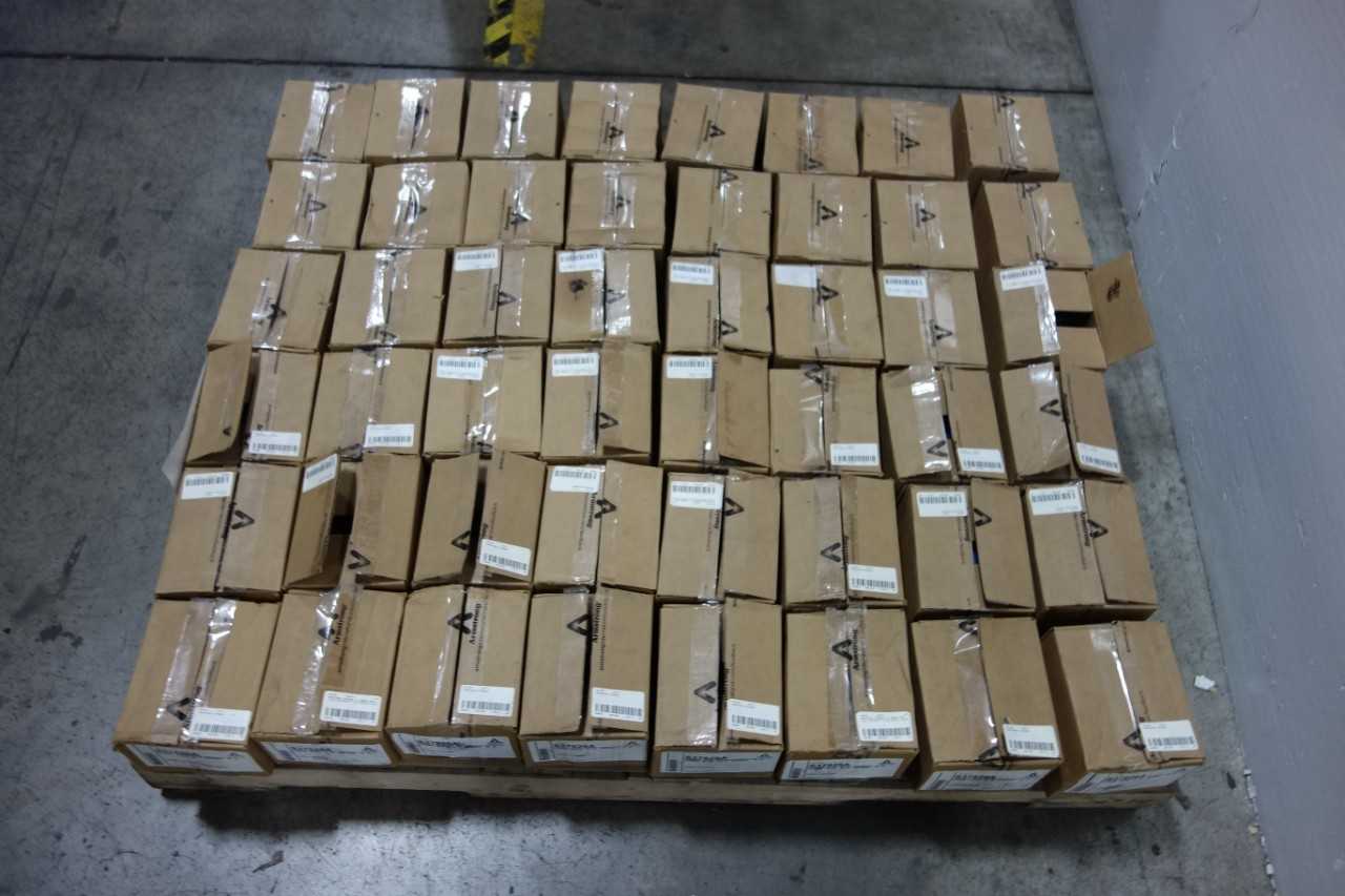 PALLET OF ASSORTED ARMSTRONG PNEUMATIC FLOW CONTROL VALVES - CONTROL VALVE