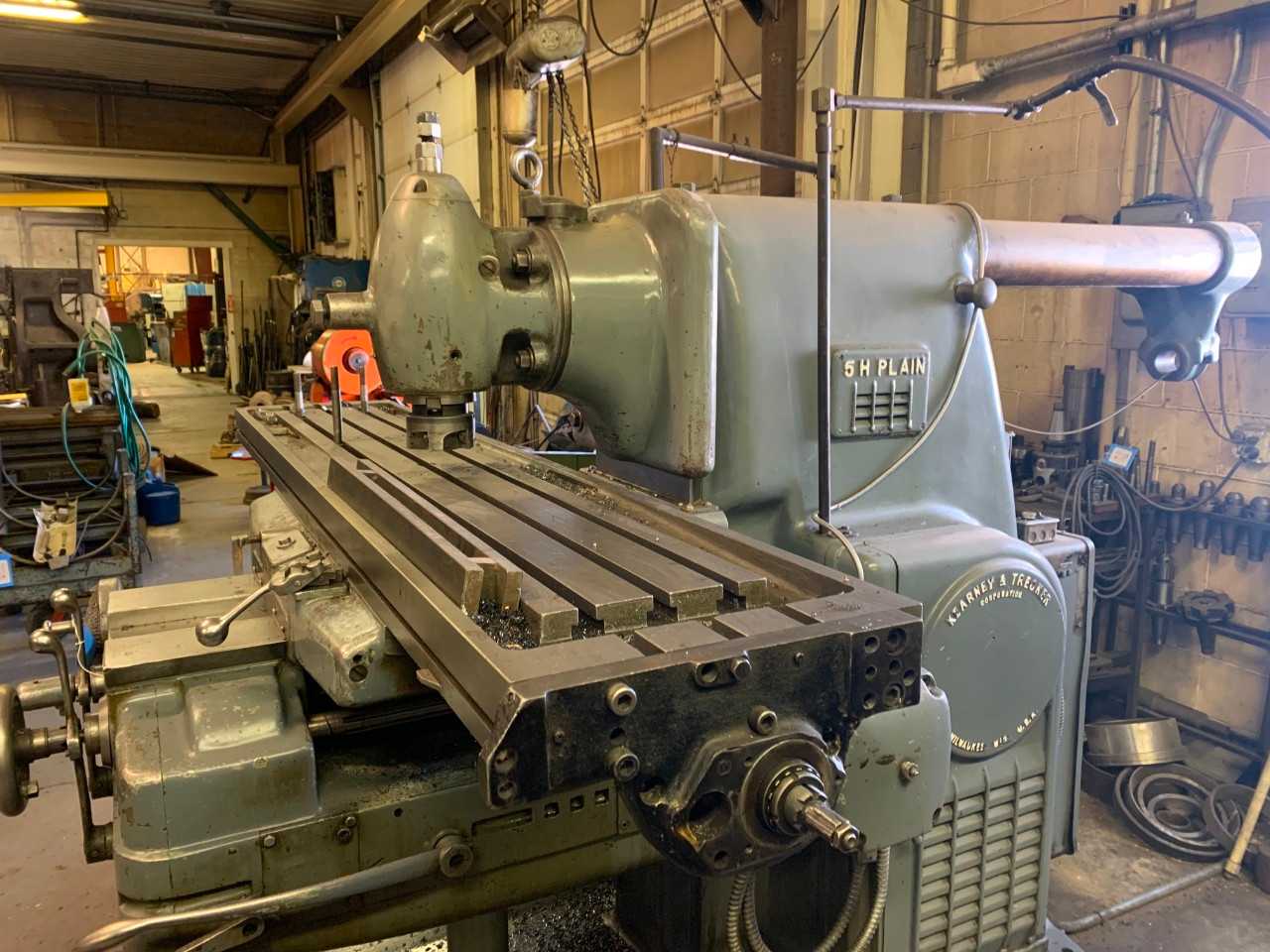 Kearney & Trecker No. 5H Plain Milwaukee Milling Machine - ELECTRIC POWER TOOLS