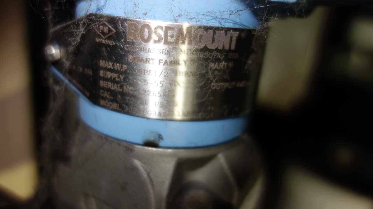 LOT OF 2 ASSORTED PRESSURE TRANSMITTER, ROSEMOUNT 3051CG, MAGNETROL TA2 - INSTRUMENTATION