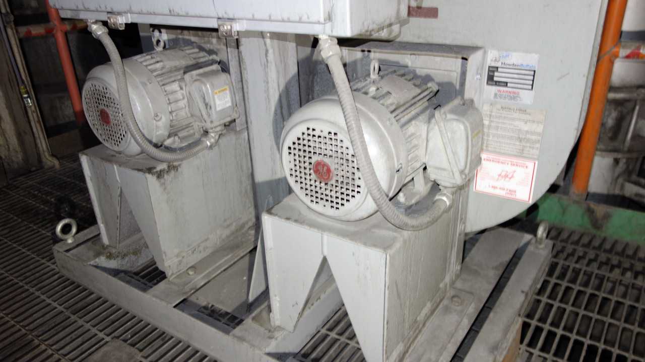 LOT OF 2 HOWDEN BUFFALO 5E BLOWERS WITH 5HP MOTOR - ELECTRIC MOTORS