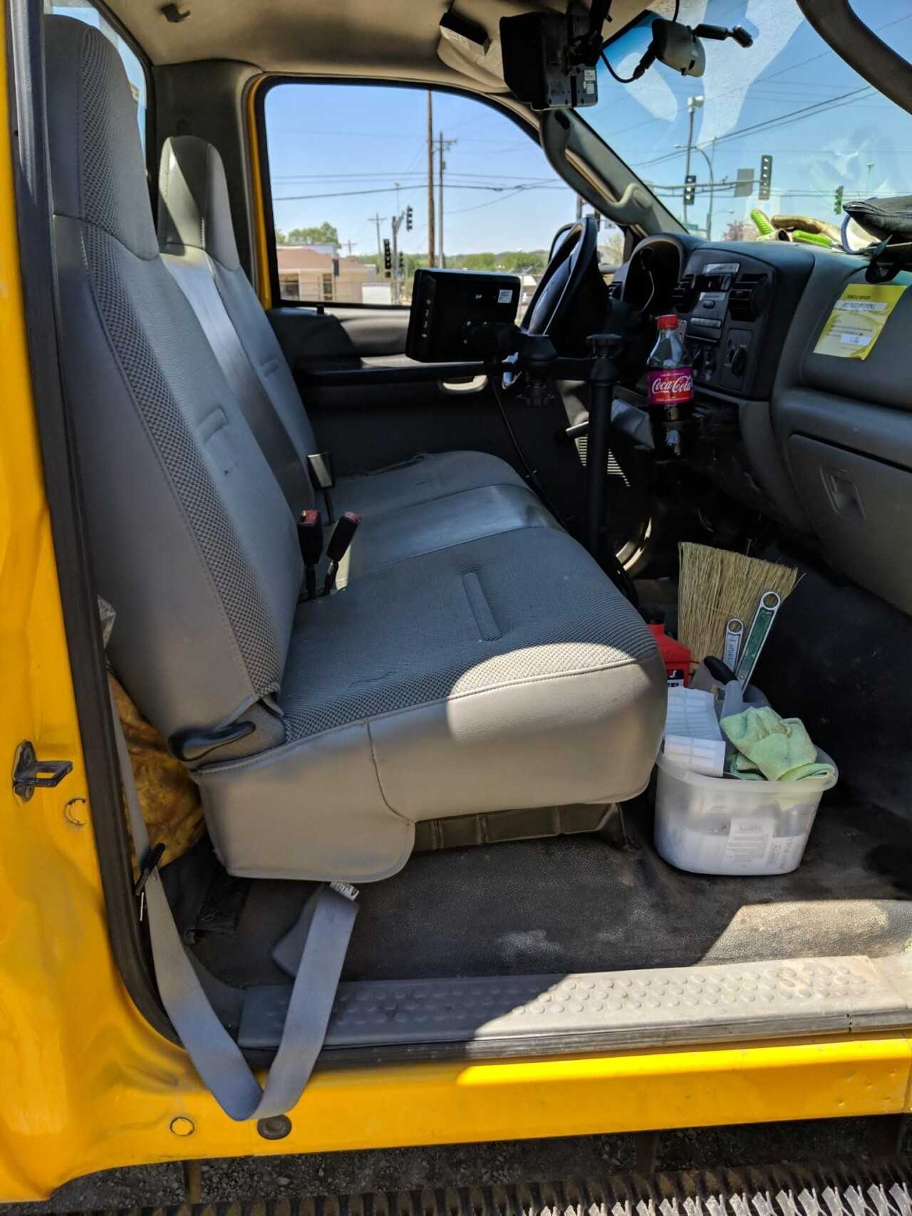 2006 Ford  Stakebed - BUSES