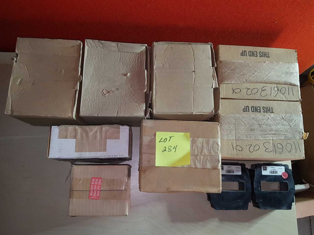 EATON SQD MIXED LOT OF 10 BOXES - MISCELLANEOUS