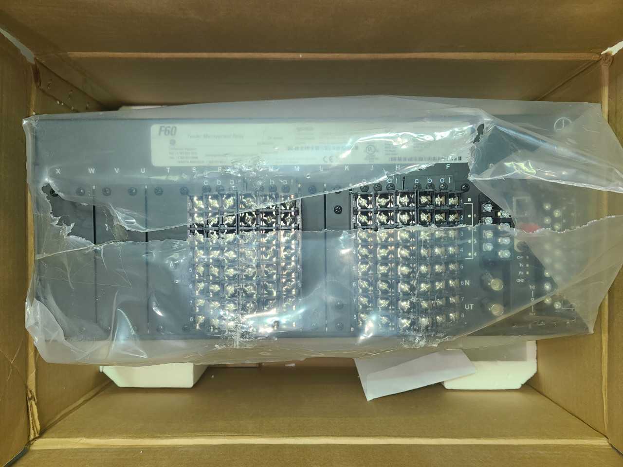 GE 60 FEEDER MANAGEMENT RELAY QTY 1 - ELECTRICAL COMPONENTS