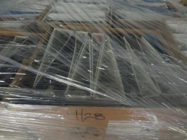 Many binders, books, some used, some new, (6) pallets, Lot - MISCELLANEOUS