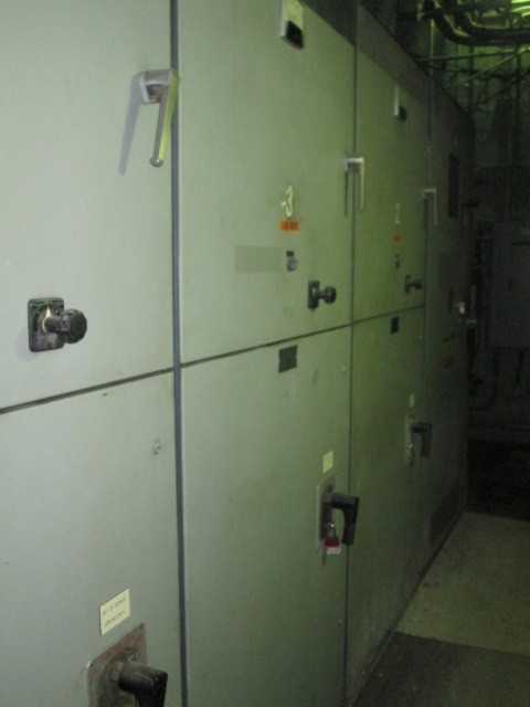 General Electric LimitAmp 2400 Volt 3Ph 200Hp Fused Switches Control Panel - SWITCHGEAR