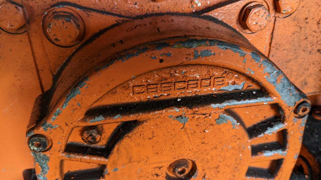 Cascade revolving lift truck Fork clamp - LIFTING ATTACHMENTS