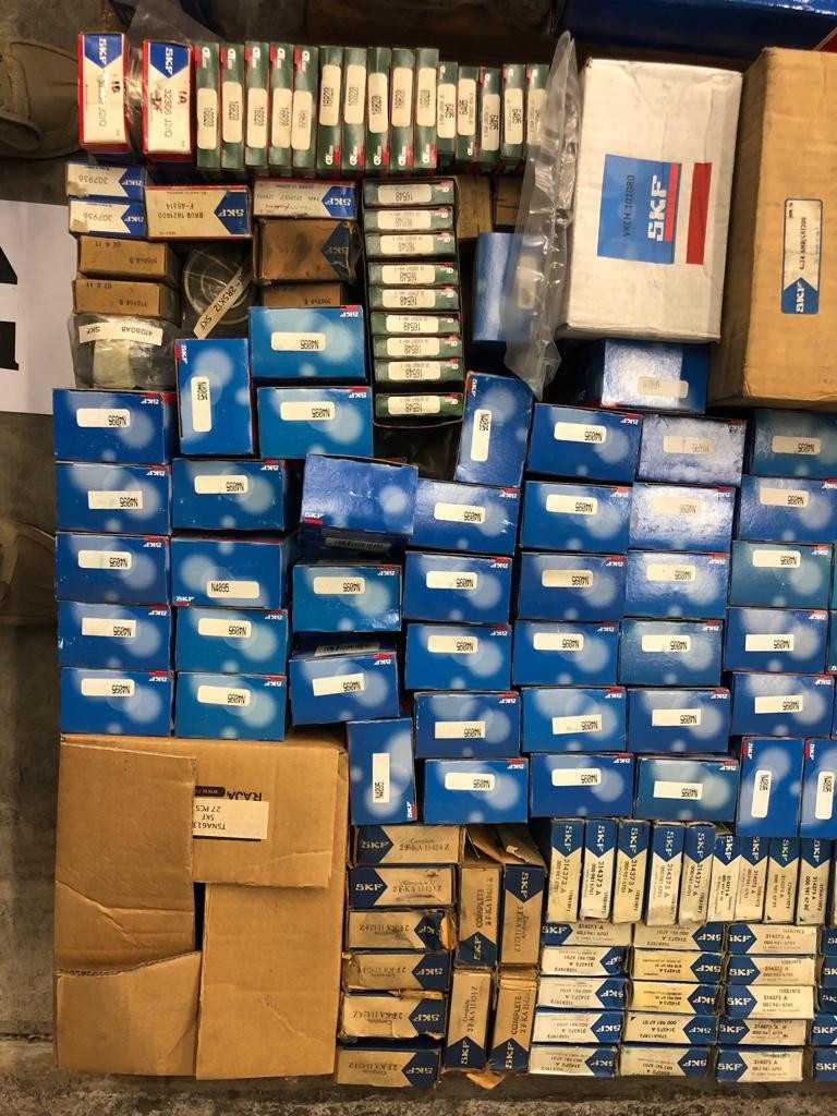 1 pallet of assorted bearings - BEARINGS
