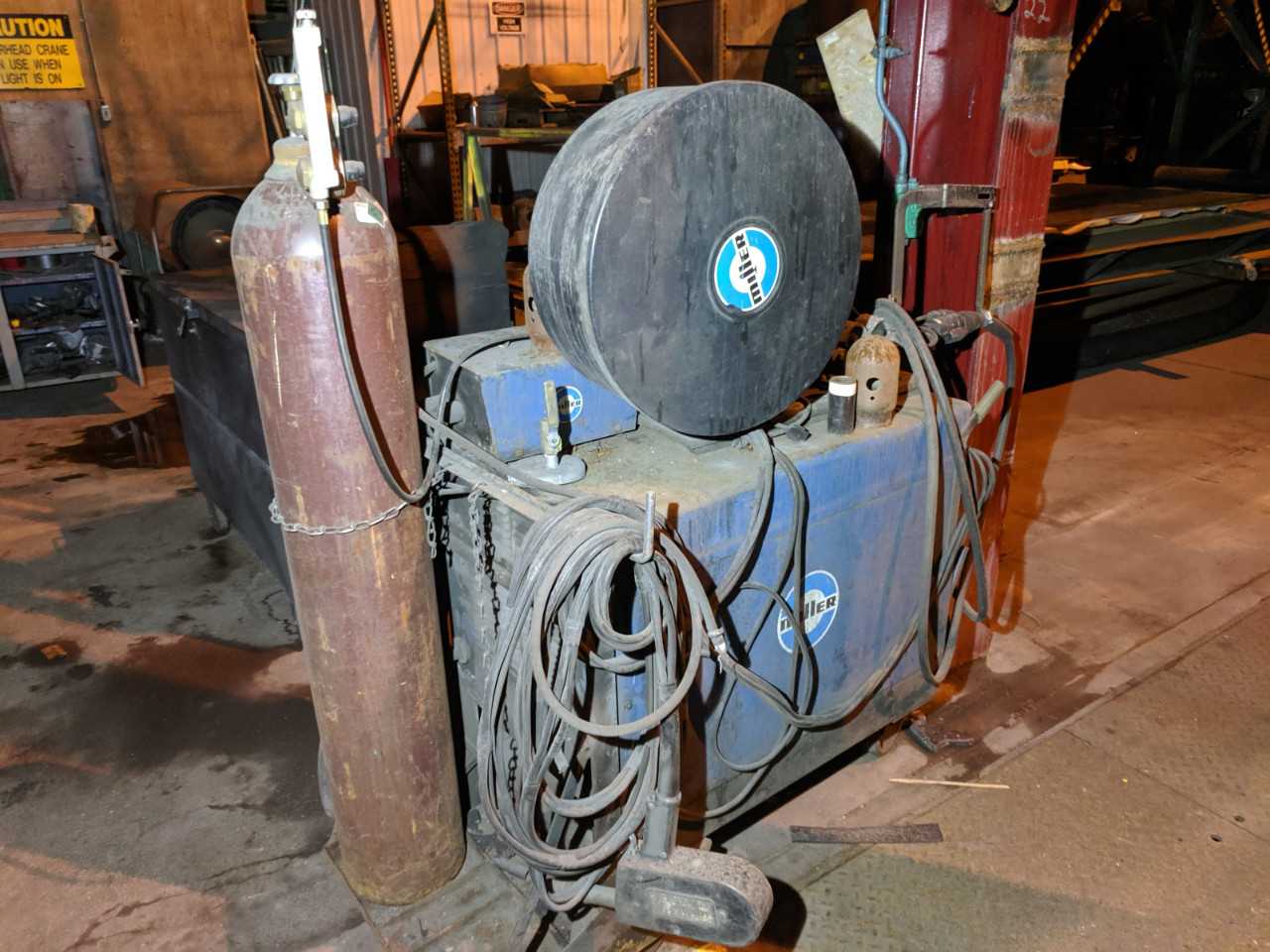 MILLER DIAWELD 450 WELDER WITH 30E WIRE FEEDER - WELDING EQUIPMENT