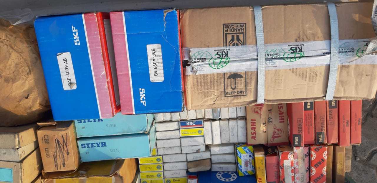 1 pallet of assorted bearings - BEARINGS