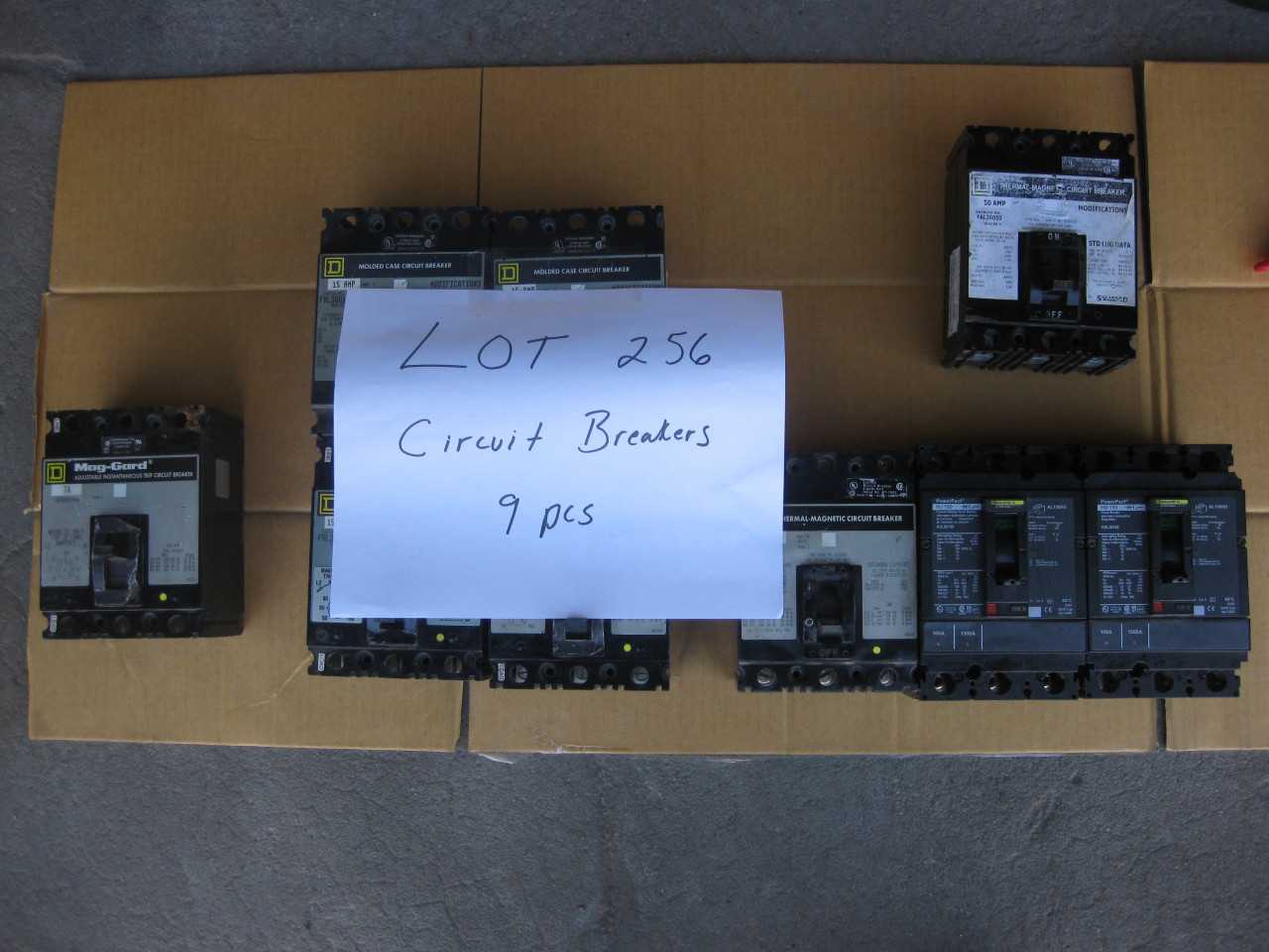 MIXED LOT OF SQD BREAKERS 100A, 50A, 15A, 7A ( QTY 9) - CIRCUIT BREAKERS