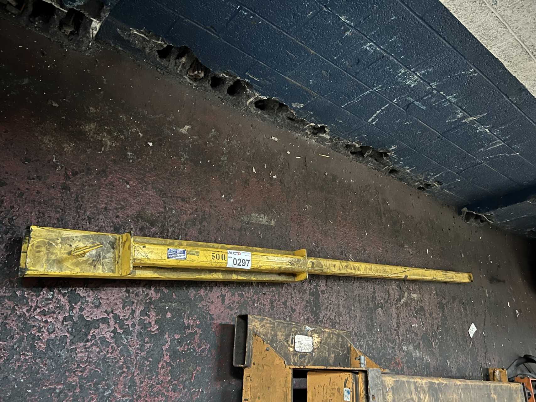 Welding works 500lbs boom lift - WELDING EQUIPMENT Welding works 500lbs boom lift - WELDING EQUIPMENT