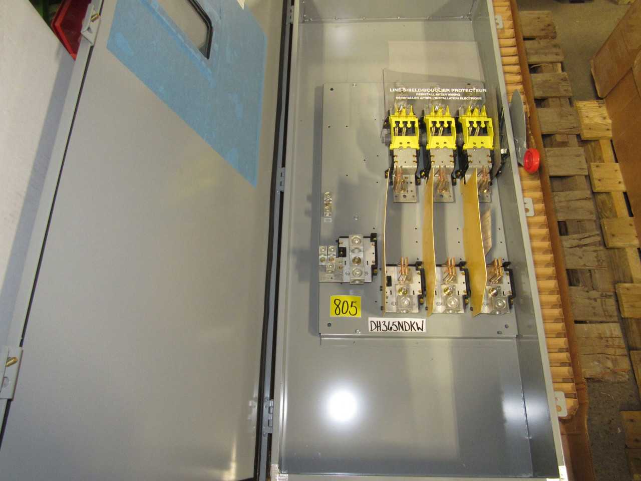 Eaton Safety Switch. - ELECTRICAL COMPONENTS