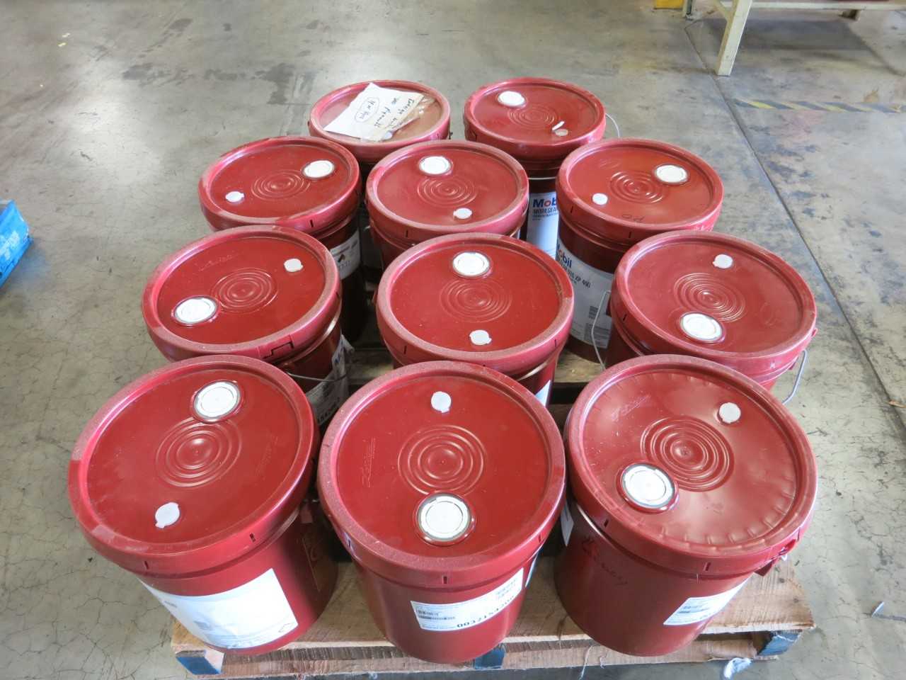 LOT OF 11 MOBIL MOBILGEAR 600 XP 460 PREMIUM INDUSTRIAL GEAR OIL 5-GALLON - GEAR REDUCERS