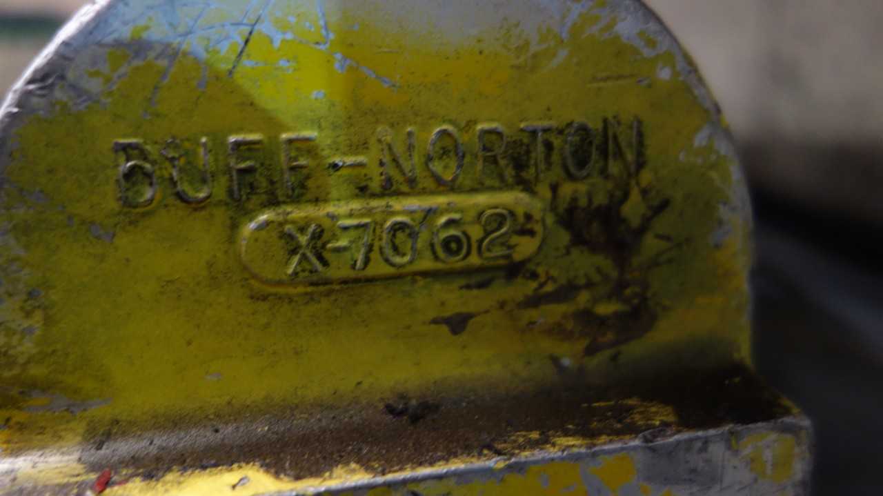 BUFF NORTON X-2062 HYDRAULIC PUMP WITH BASE - HAND TOOLS