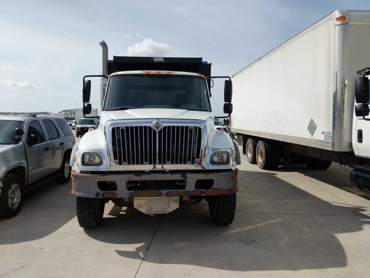 2005 INTERNATIONAL 7400SBA WORKSTAR 6X4 DUMP TRUCK - HYDRO EXCAVATOR TRUCKS 2005 INTERNATIONAL 7400SBA WORKSTAR 6X4 DUMP TRUCK - HYDRO EXCAVATOR TRUCKS