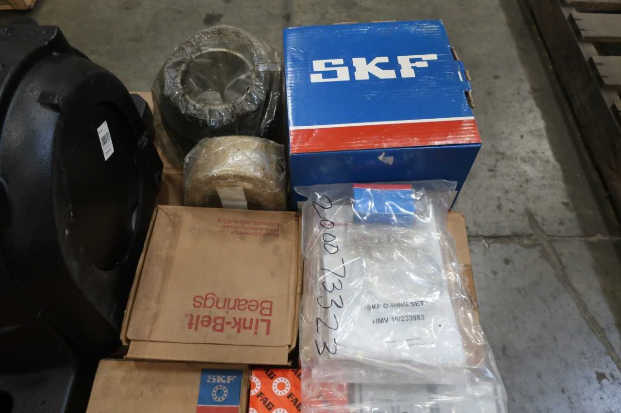 2 PALLETS OF ASSORTED BEARINGS - BEARINGS