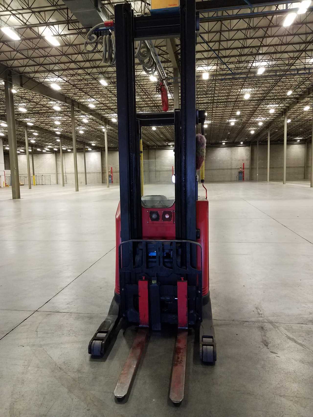 2011 Raymond 425-C35TT standup counterbalance, Pewaukee, WI - FORKLIFTS