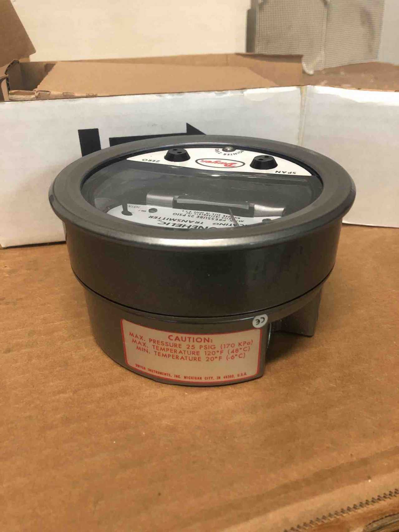 Dwyer Pressure Transmitter - INDUSTRIAL PARTS