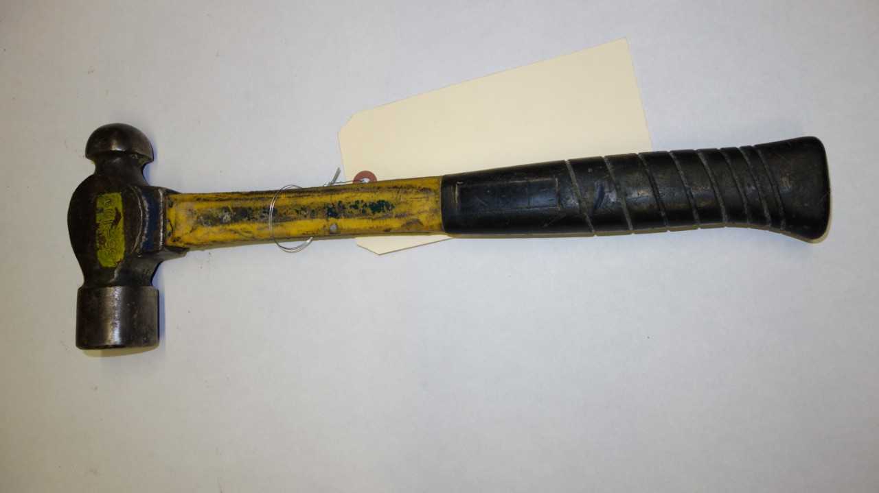 LOT OF 6 ASSORTED HAMMERS - HAND TOOLS