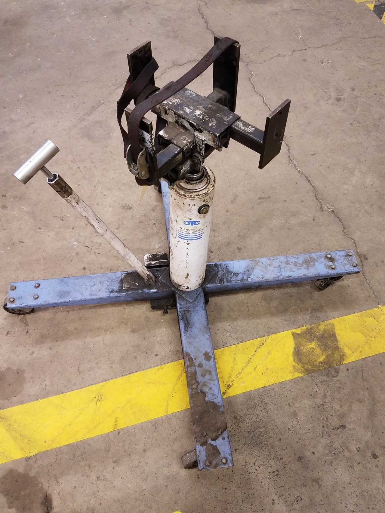 High lift transmission jack, 1000lb capacity, 35" to 71-5/8" - PLANT & FACILITY