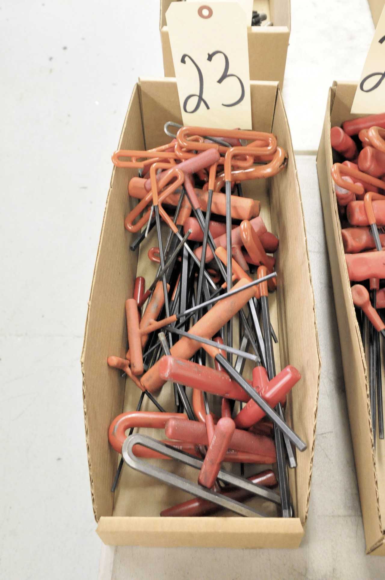 Lot-T-Handle Allen Wrenches in (1) Box - HAND TOOLS