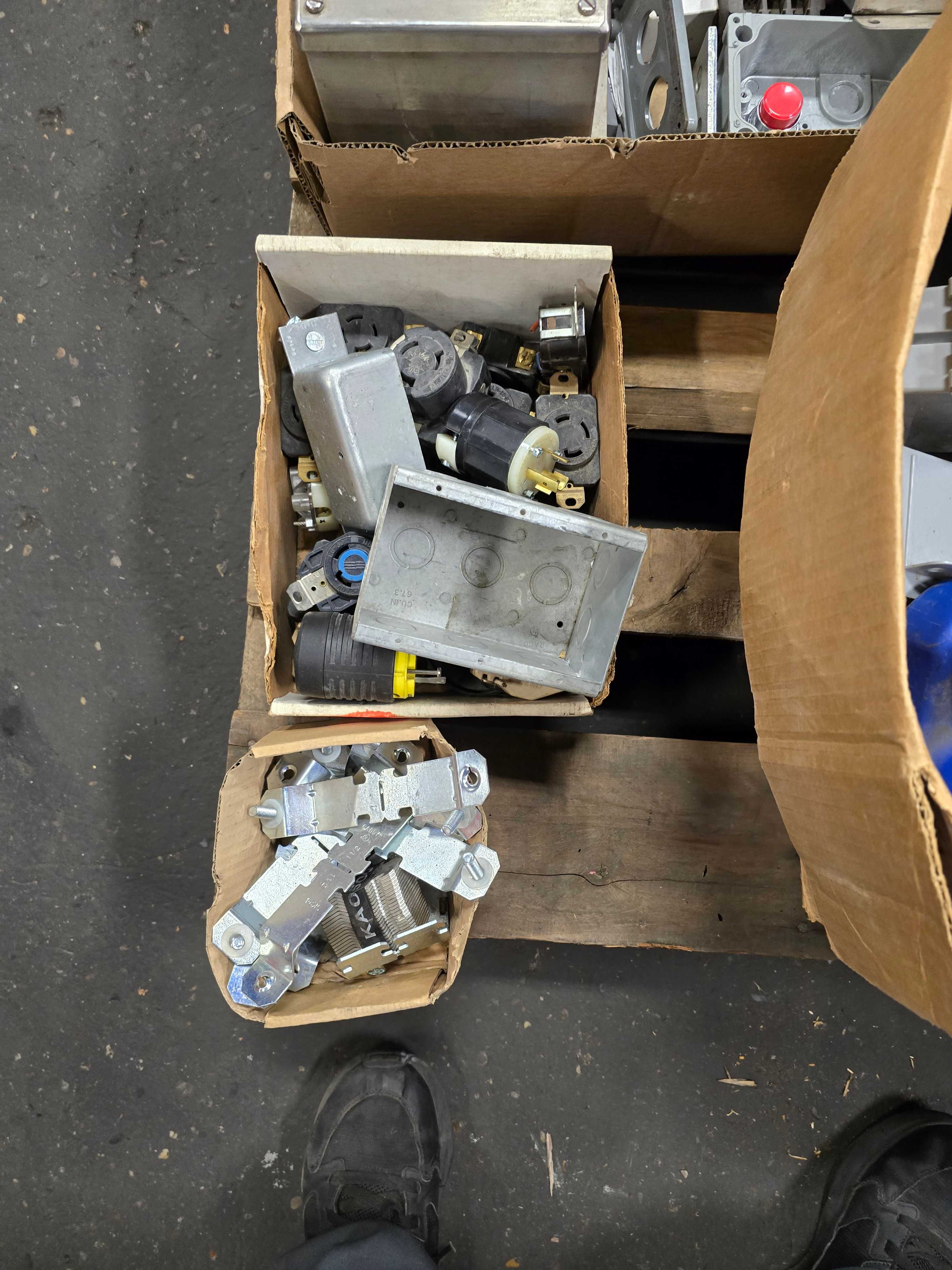 LOT OF ELECTRICAL BOXES, BREAKERS, OUTLETS, PLUGS, ETC. - ELECTRICAL COMPONENTS
