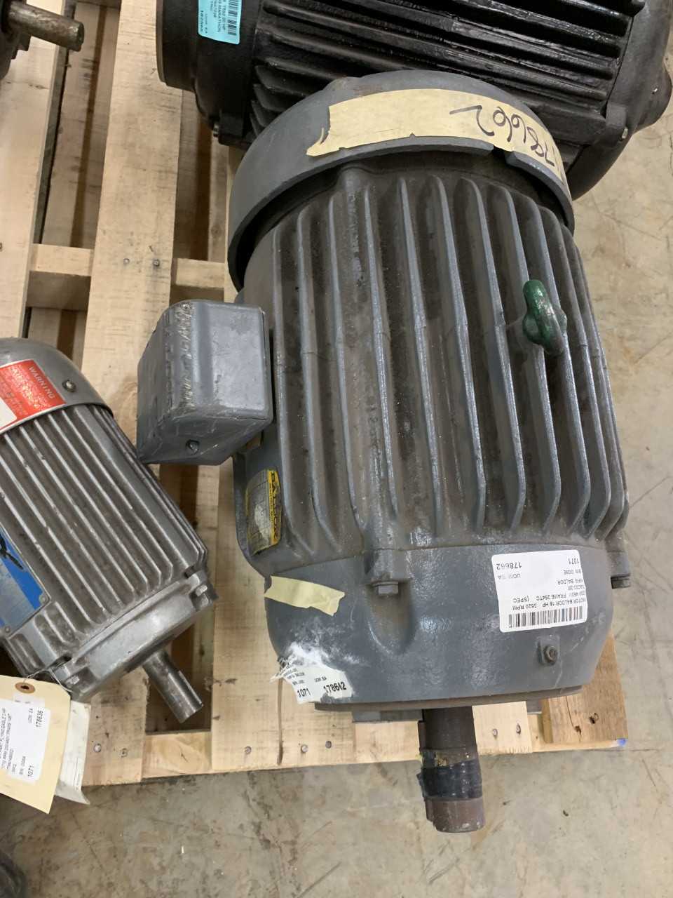 PALLET OF ELECTRIC MOTORS MARATHON, US MOTORS, ETC. DIFFERENT SIZES - MISCELLANEOUS