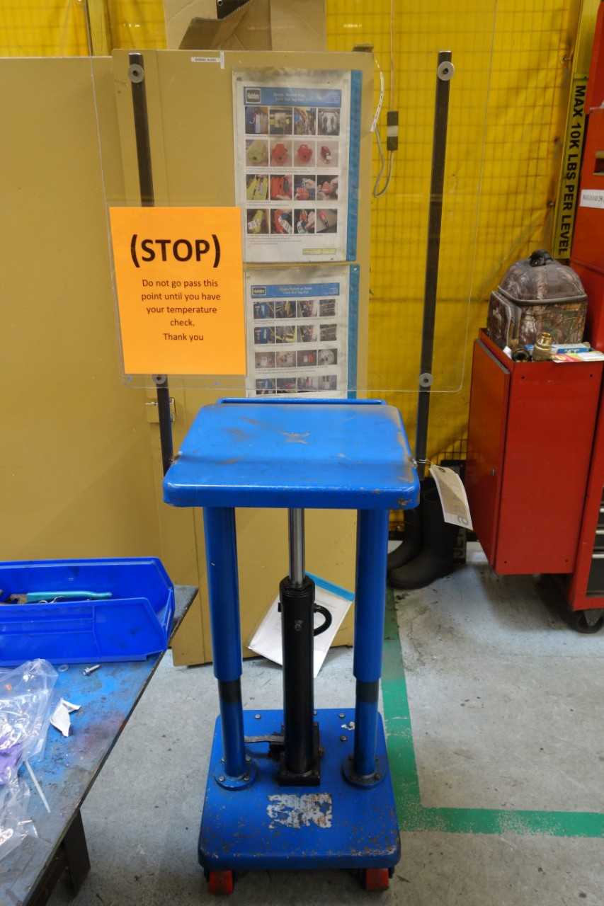 Hydraulic Lift Tables MD0458 500lb manual hydraulic lift table - MATERIAL HANDLING