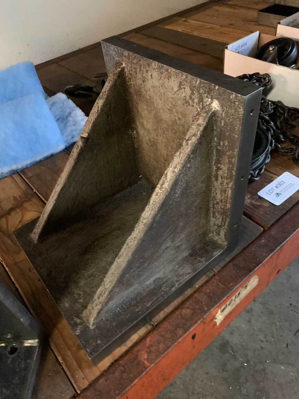 Cast Iron Angle Plate - ELECTRIC POWER TOOLS
