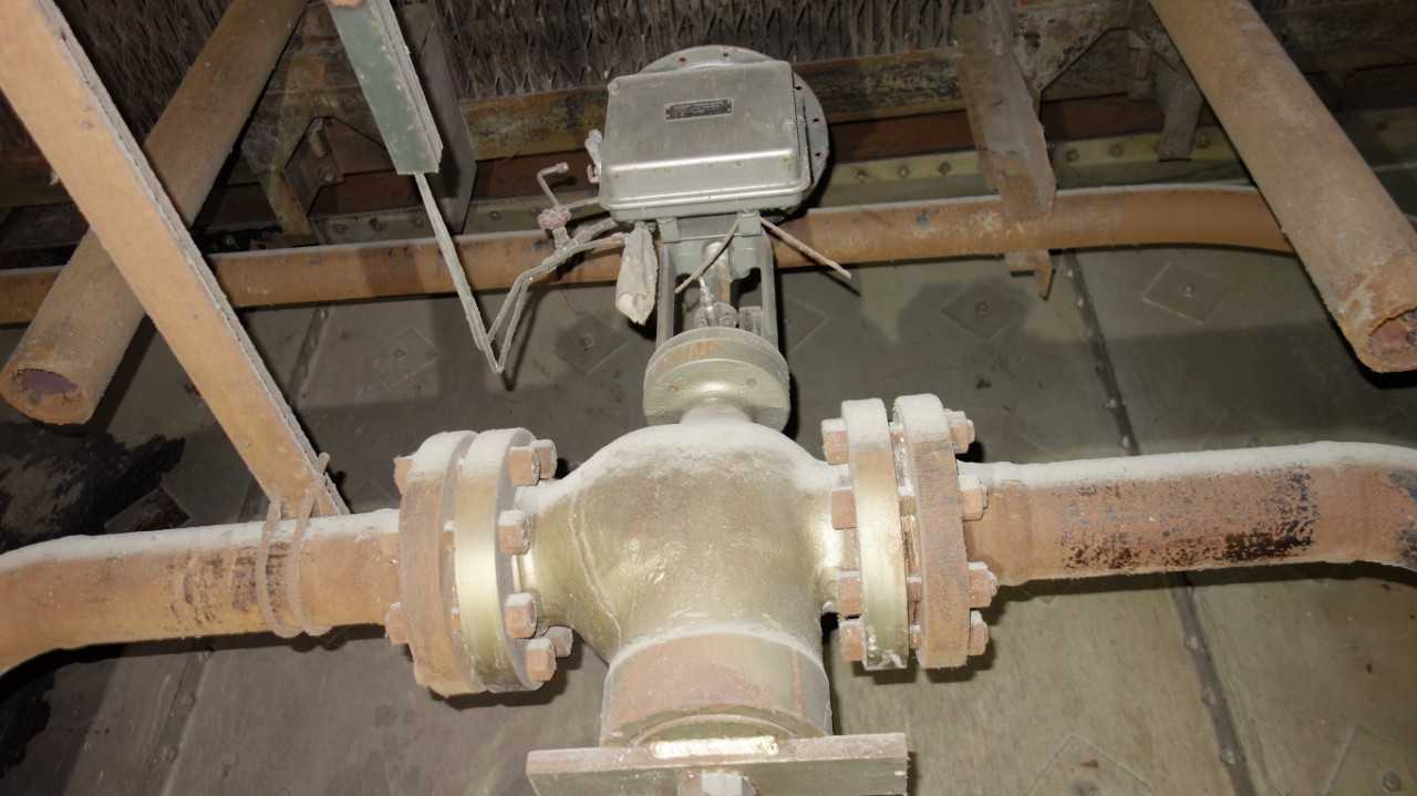 LOT OF 2 BAILEY 4 IN STEEL CONTROL VALVE - CONTROL VALVE
