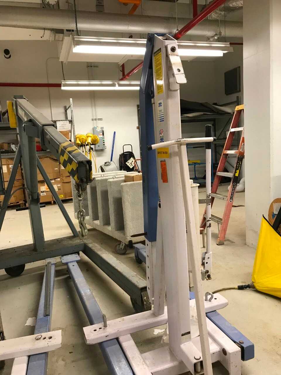 OTC Portable Hoist - LIFTING EQUIPMENT OTC Portable Hoist - LIFTING EQUIPMENT