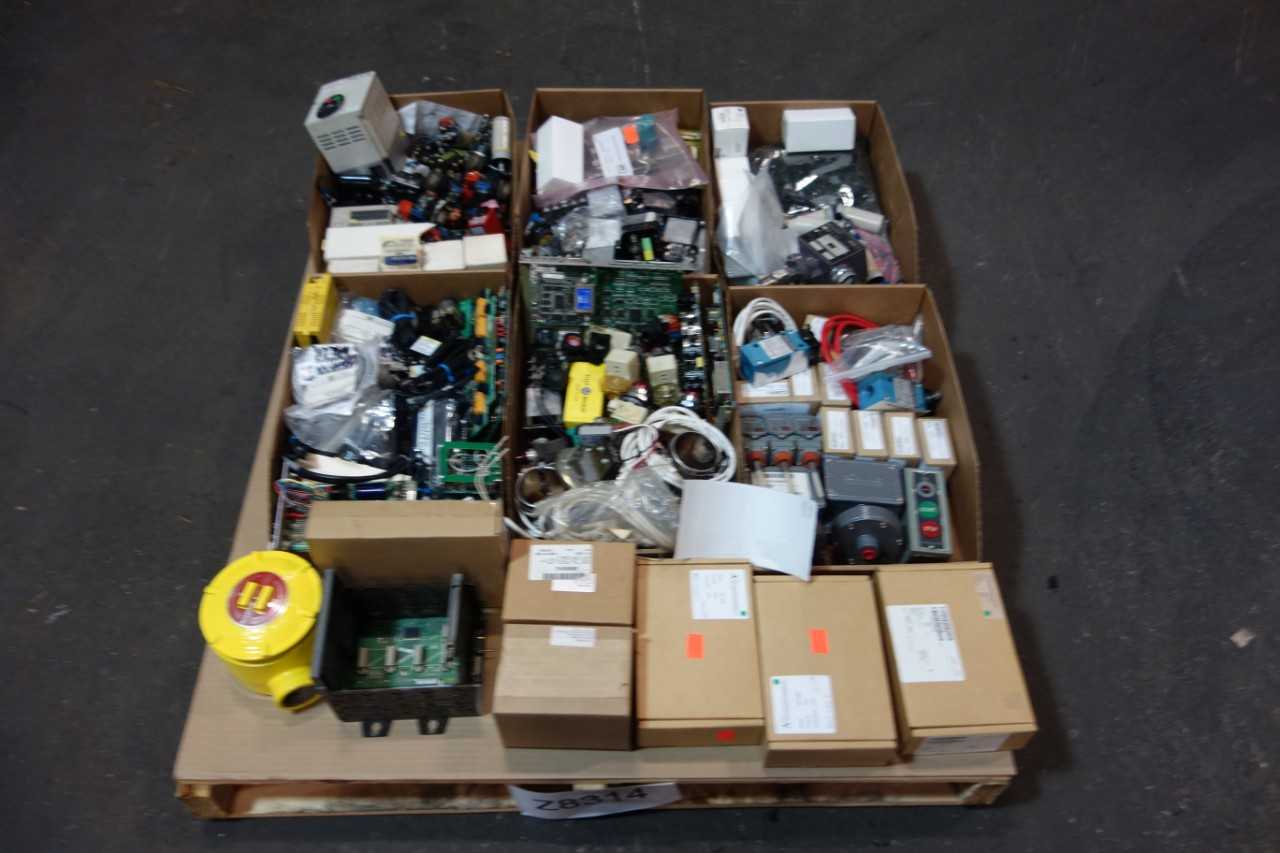 1 PALLET OF ASSORTED ELECTRICAL CABLE-WIRES, MODULES, CONTROLS- OMRON, FUJI, WESTINGHOUSE - ELECTRICAL COMPONENTS