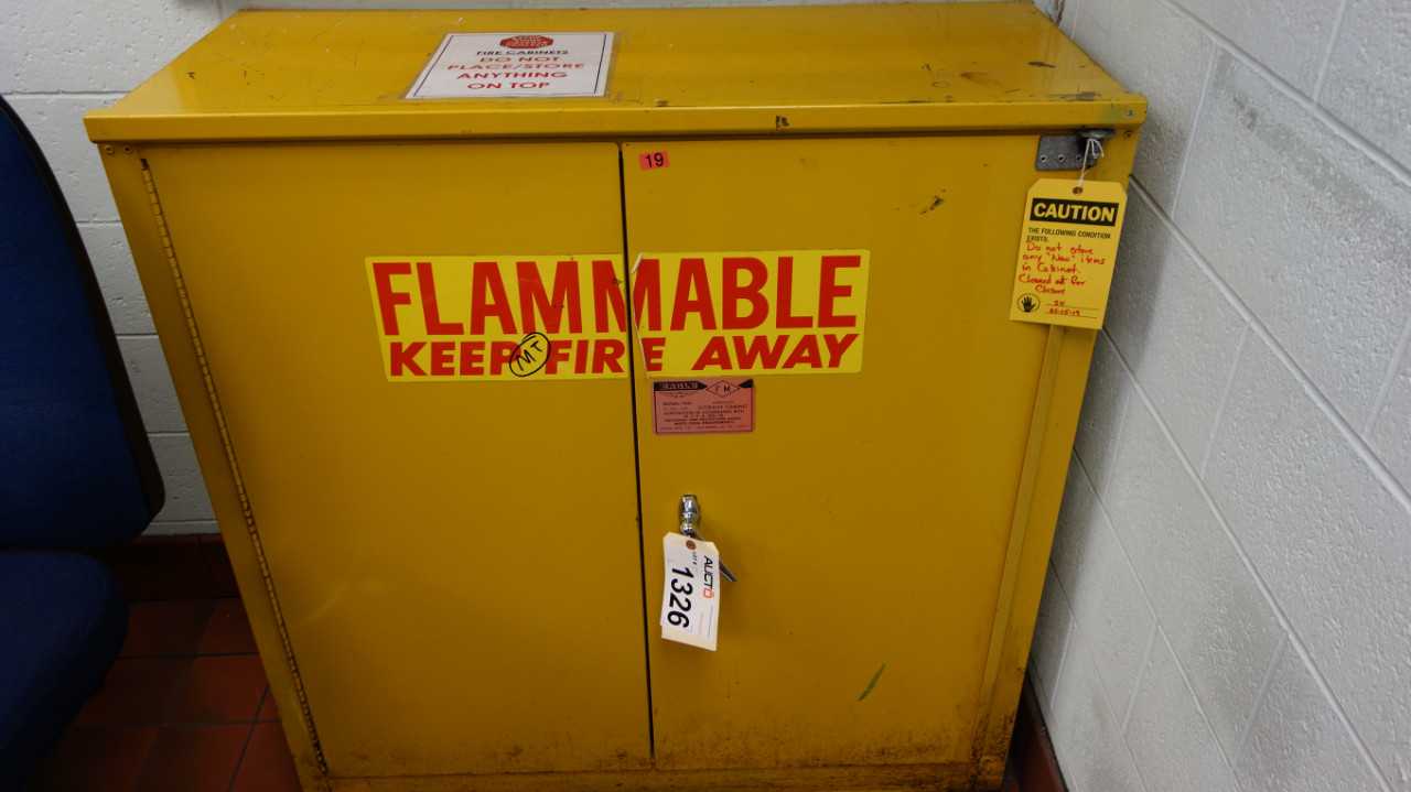 EAGLE 1930 FLAMMABLES STORAGE CABINET 40 GAL - TOOL STORAGE