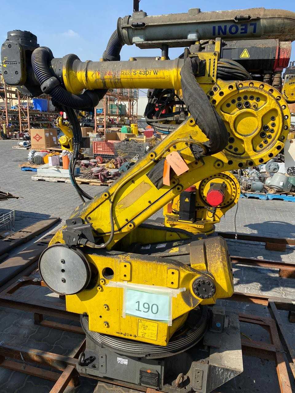 LOT OF 1 FANUC ROBOT S-430i - INDUSTRIAL ROBOTS