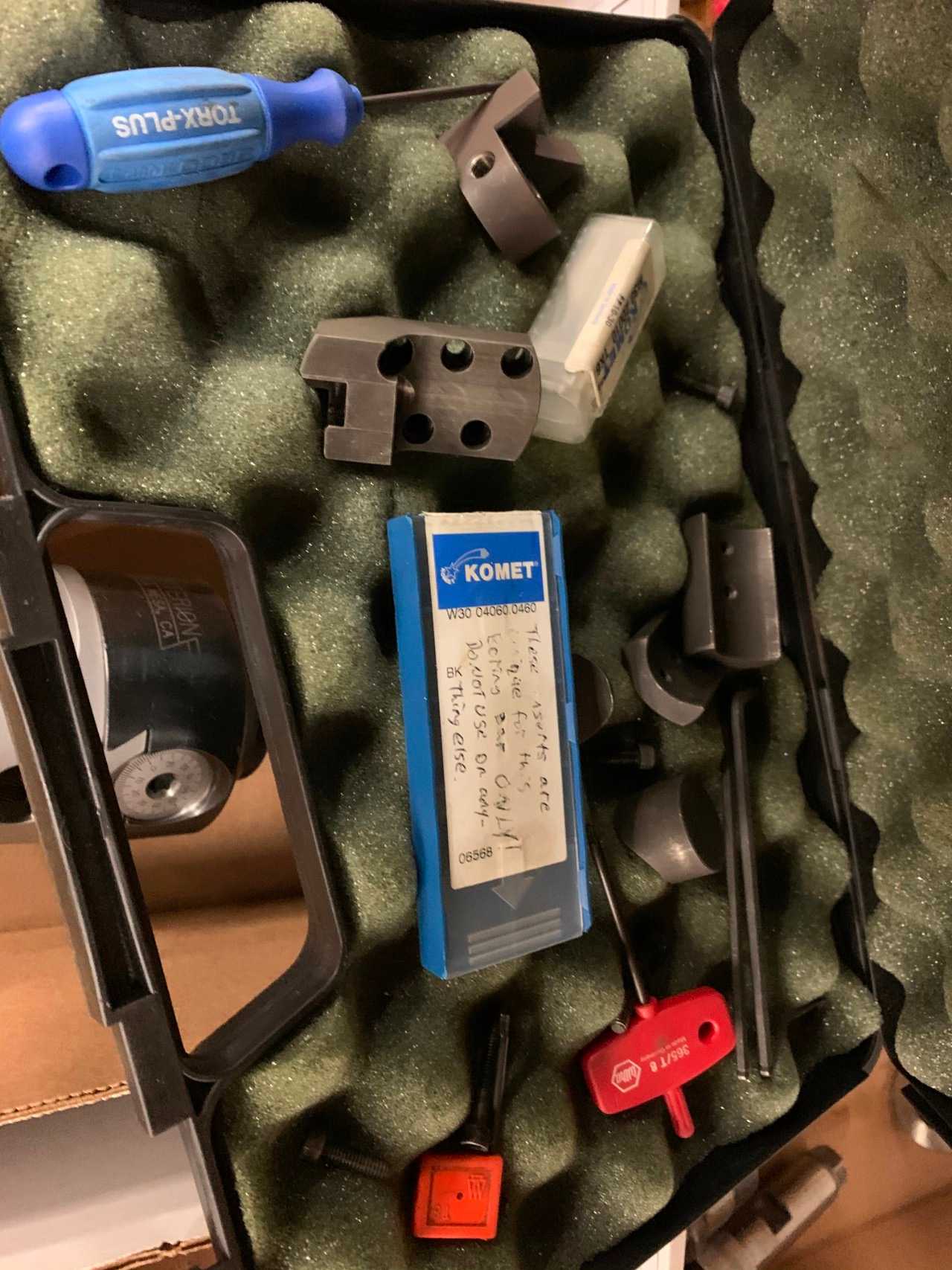 Miscellaneous Items in Case, Live Center - HOLEMAKING TOOLS