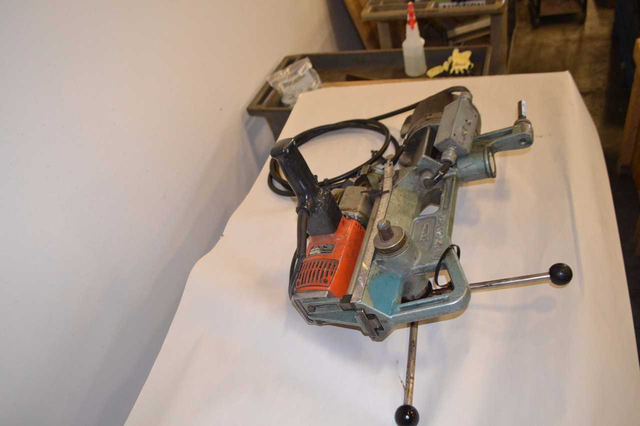 FINOMAG VARIABLE SPEED REVERSIBLE ROTARY HAND DRILL - MISCELLANEOUS