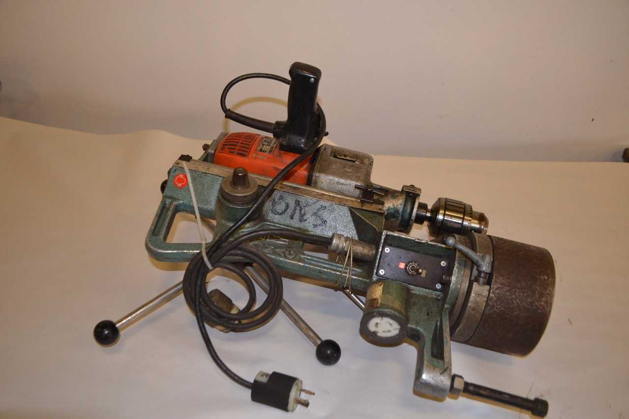 FINOMAG VARIABLE SPEED REVERSIBLE ROTARY HAND DRILL - MISCELLANEOUS