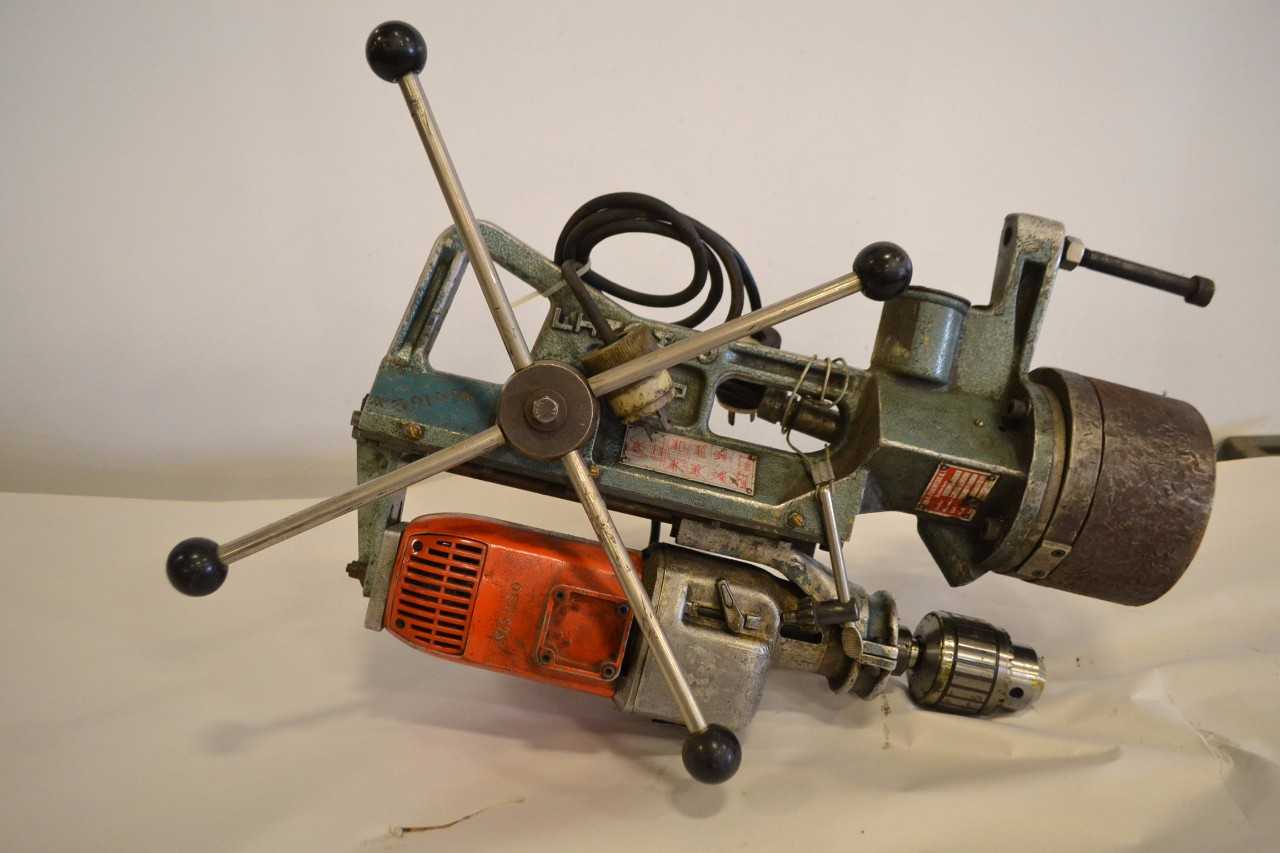 FINOMAG VARIABLE SPEED REVERSIBLE ROTARY HAND DRILL - MISCELLANEOUS