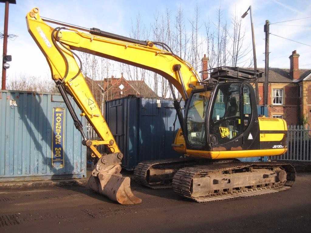 JCB JS130 Excavator - CRAWLER EXCAVATORS
