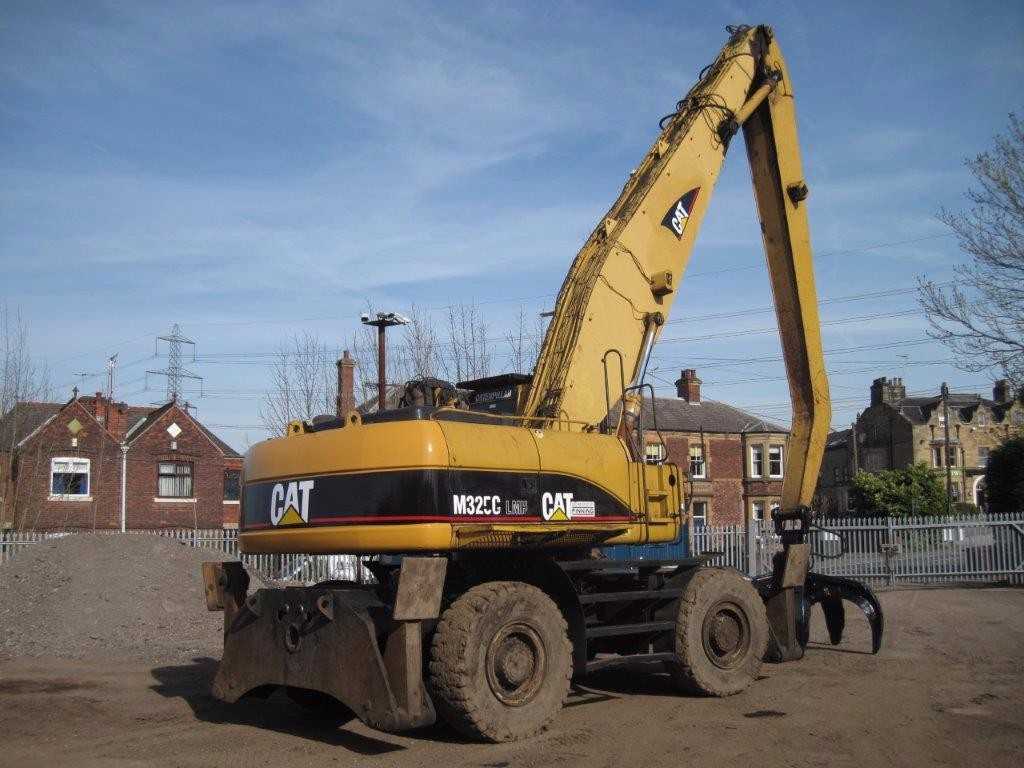 Caterpillar 325C LMH Scrap Handler - CRAWLER LOADERS