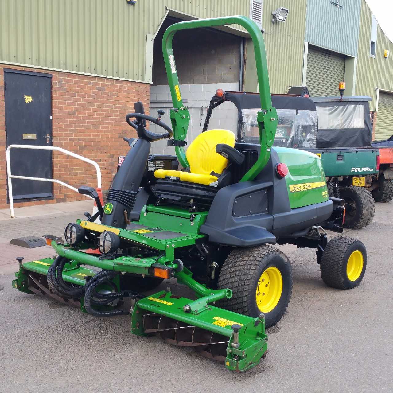 John Deere 8400 mower - MISCELLANEOUS