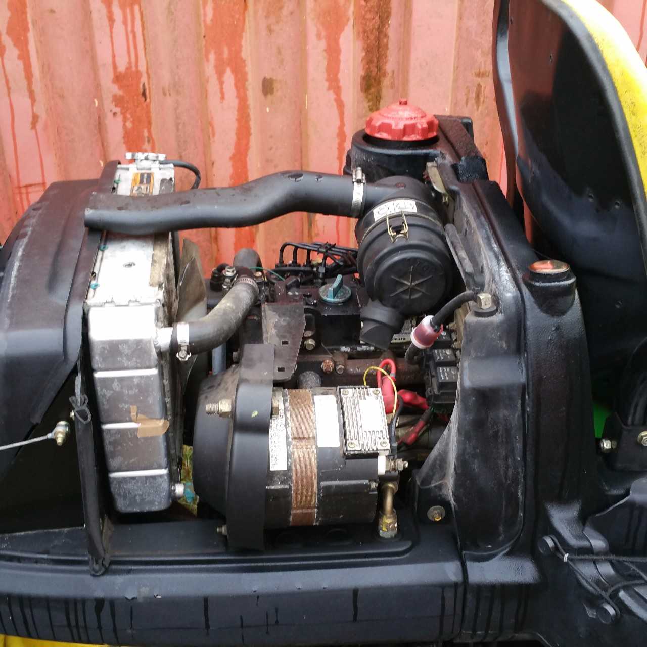 John Deere 2500E mower - MISCELLANEOUS