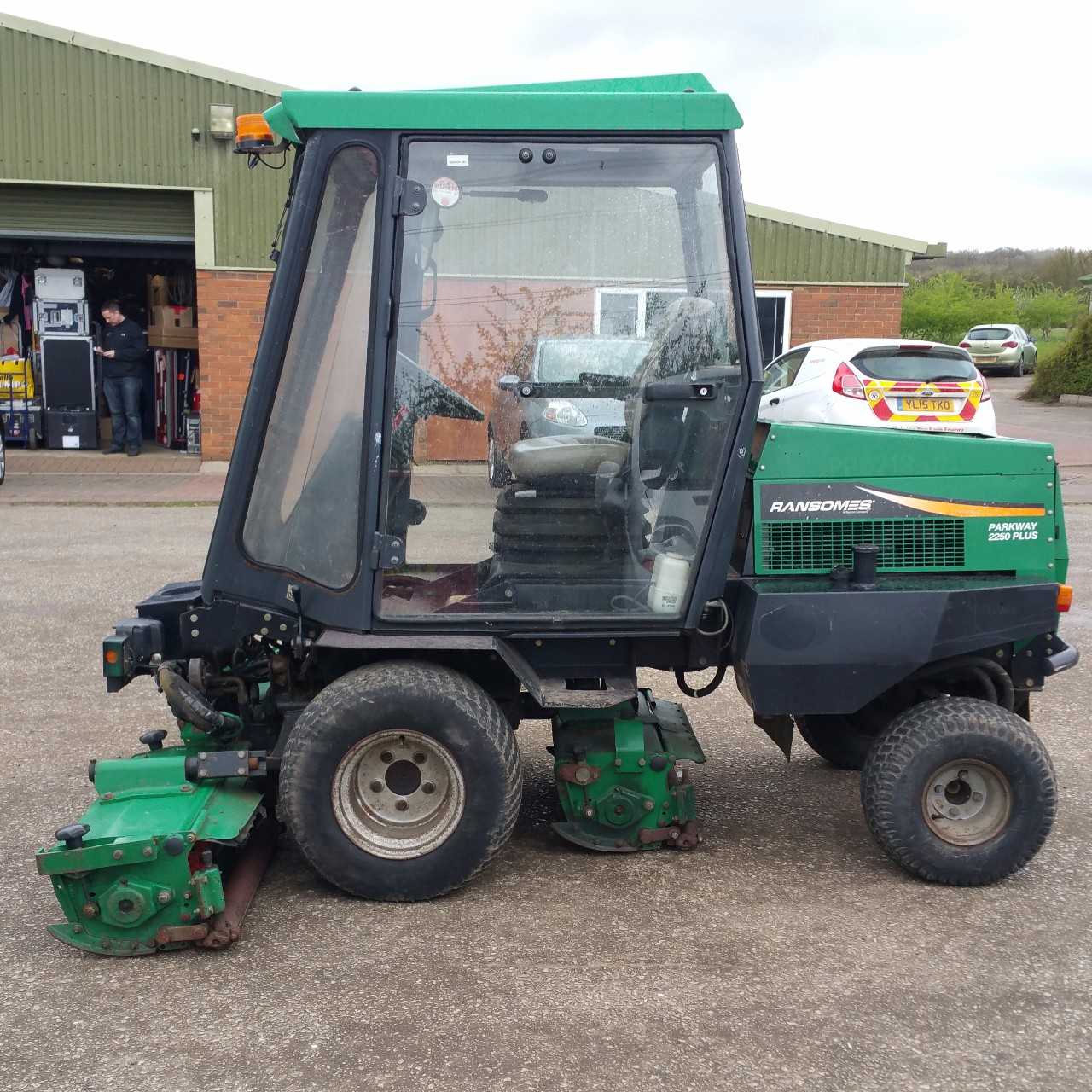 Ransomes Parkway 2250 Mower - MISCELLANEOUS