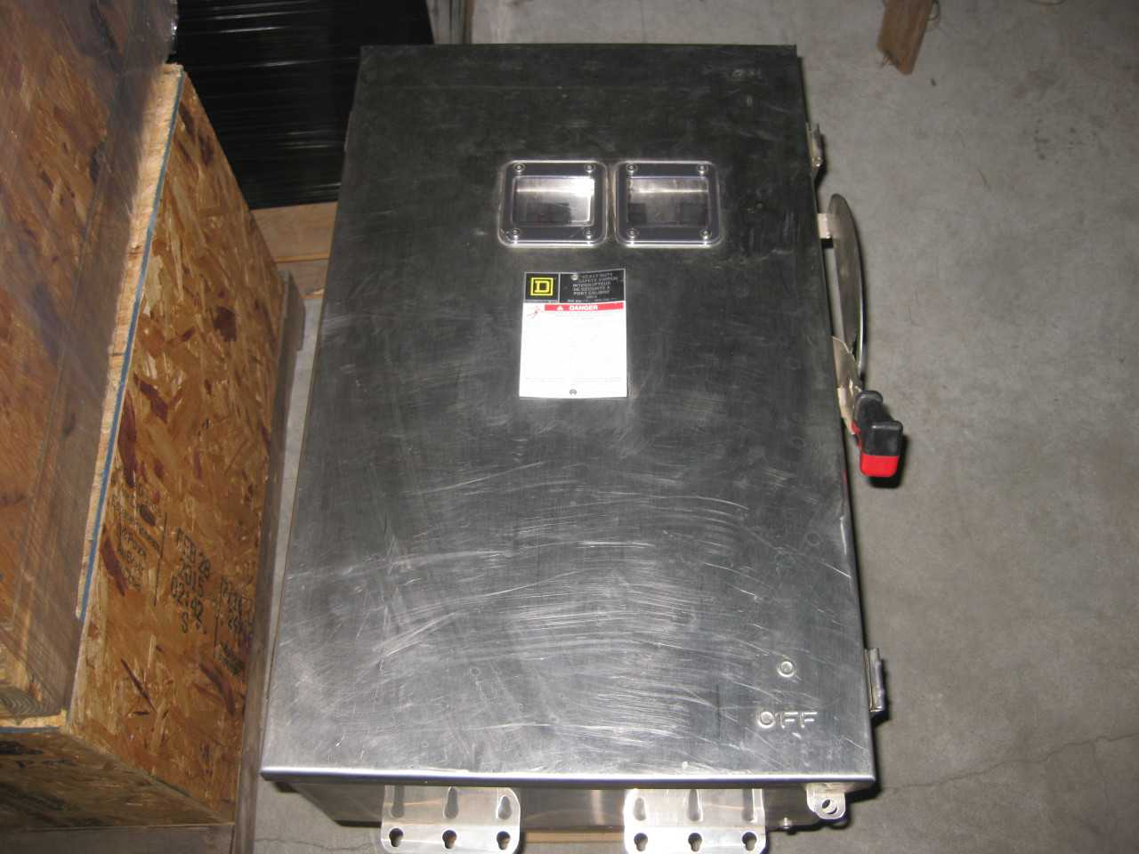 200A SQD DISCONNECT SWITCH CH364DS - ELECTRICAL COMPONENTS