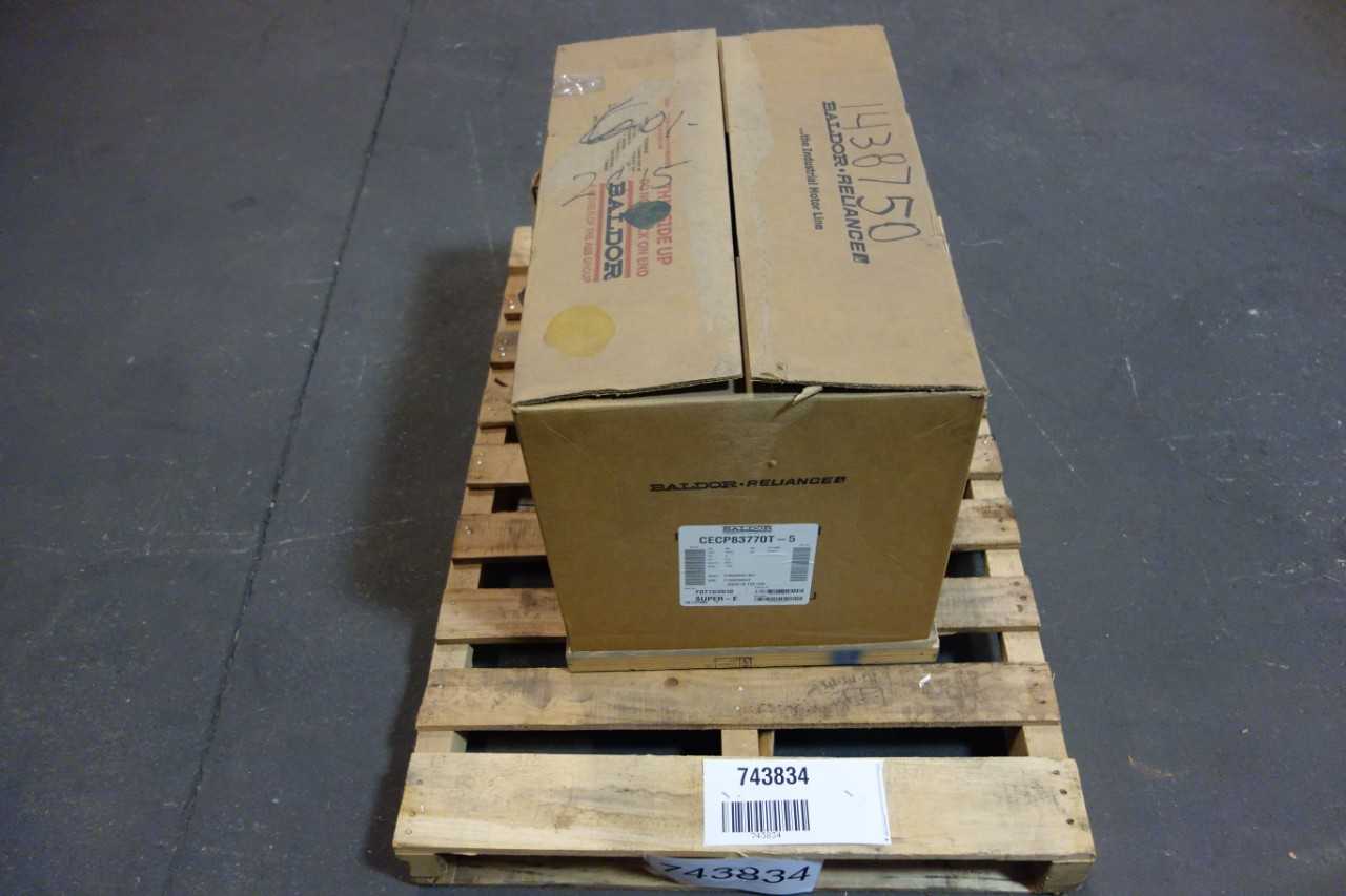 LOT OF 1 BALDOR CECP83770T-5 SUPER-E 213TC 3PH 7-1/2HP 1765RPM 1-3/8IN 575V-AC AC MOTOR - ELECTRIC MOTORS